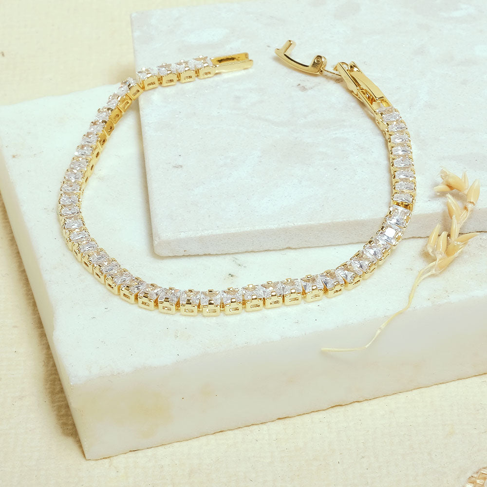 Buy quality Diamond Tennis Bracelet Jewelry by Royale Diamonds in Pune