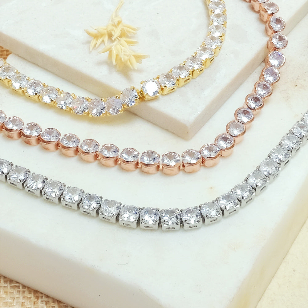 How to Buy a Diamond Tennis Bracelet  Jewelry Guide