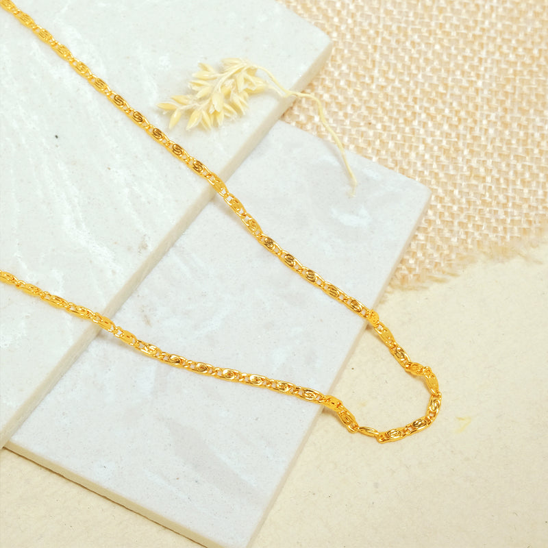 Delicate Patterned Gold Chain