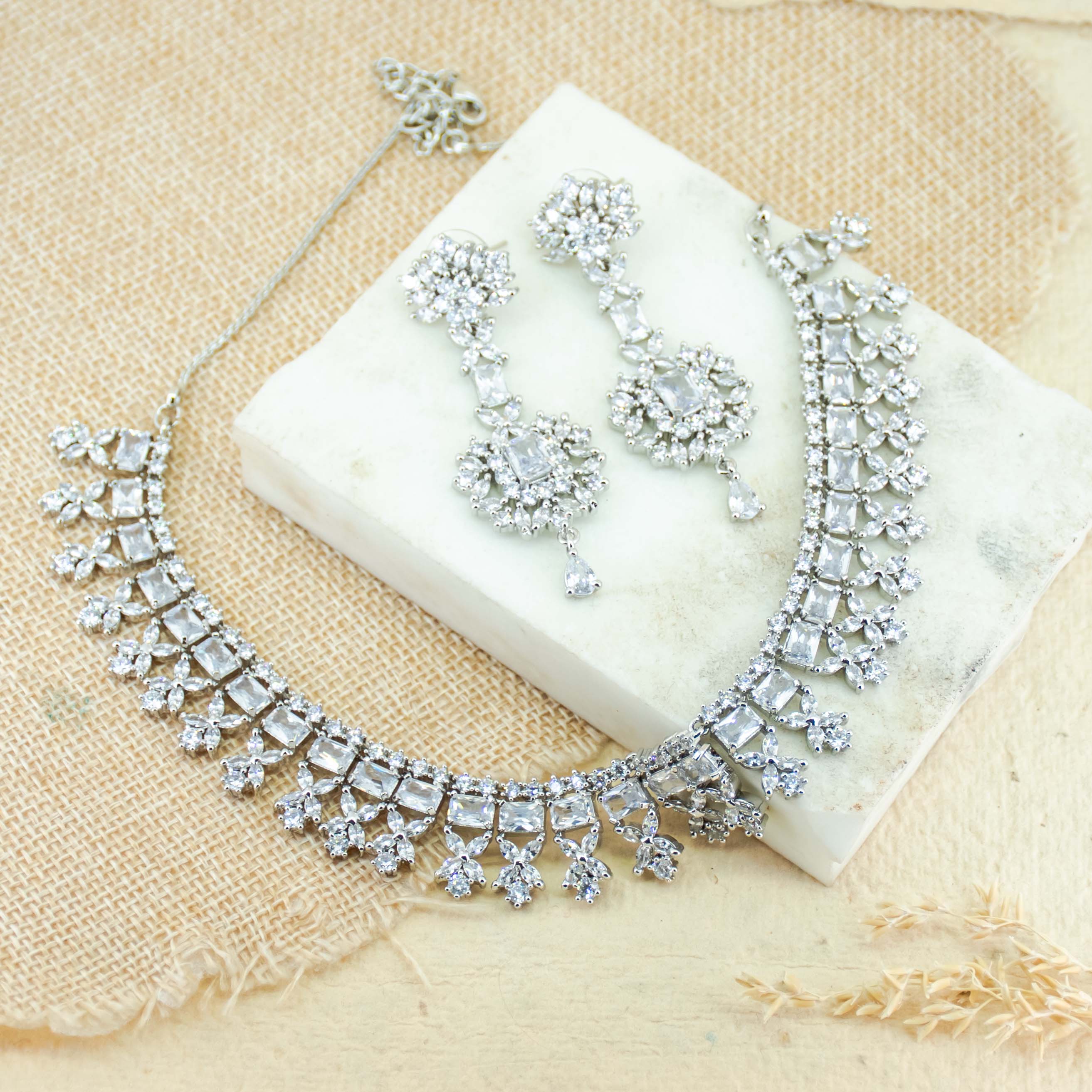 Striking Diamonds Floral Necklace Set