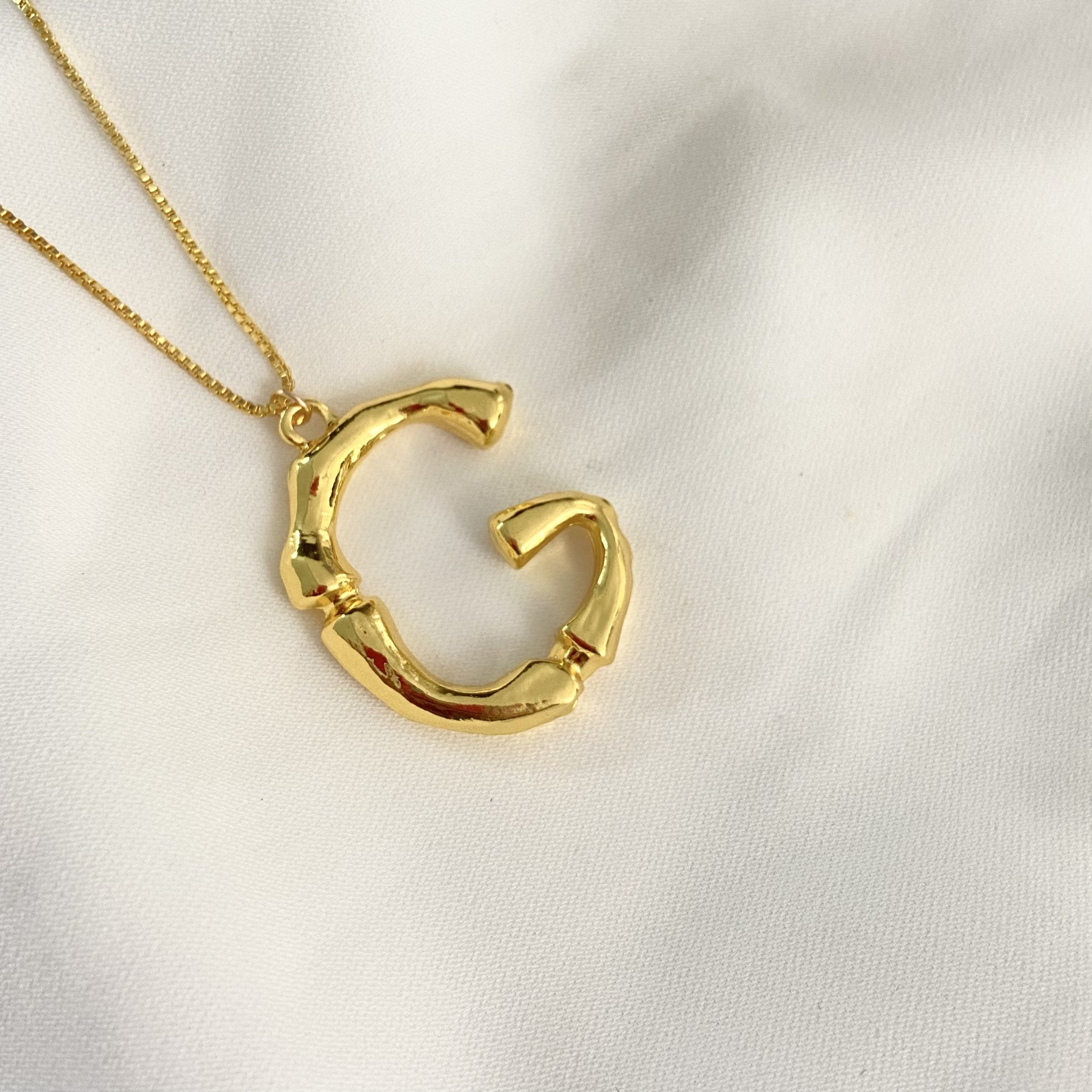 Initial Necklaces - Upakarna Initial Necklaces G A D golden 15