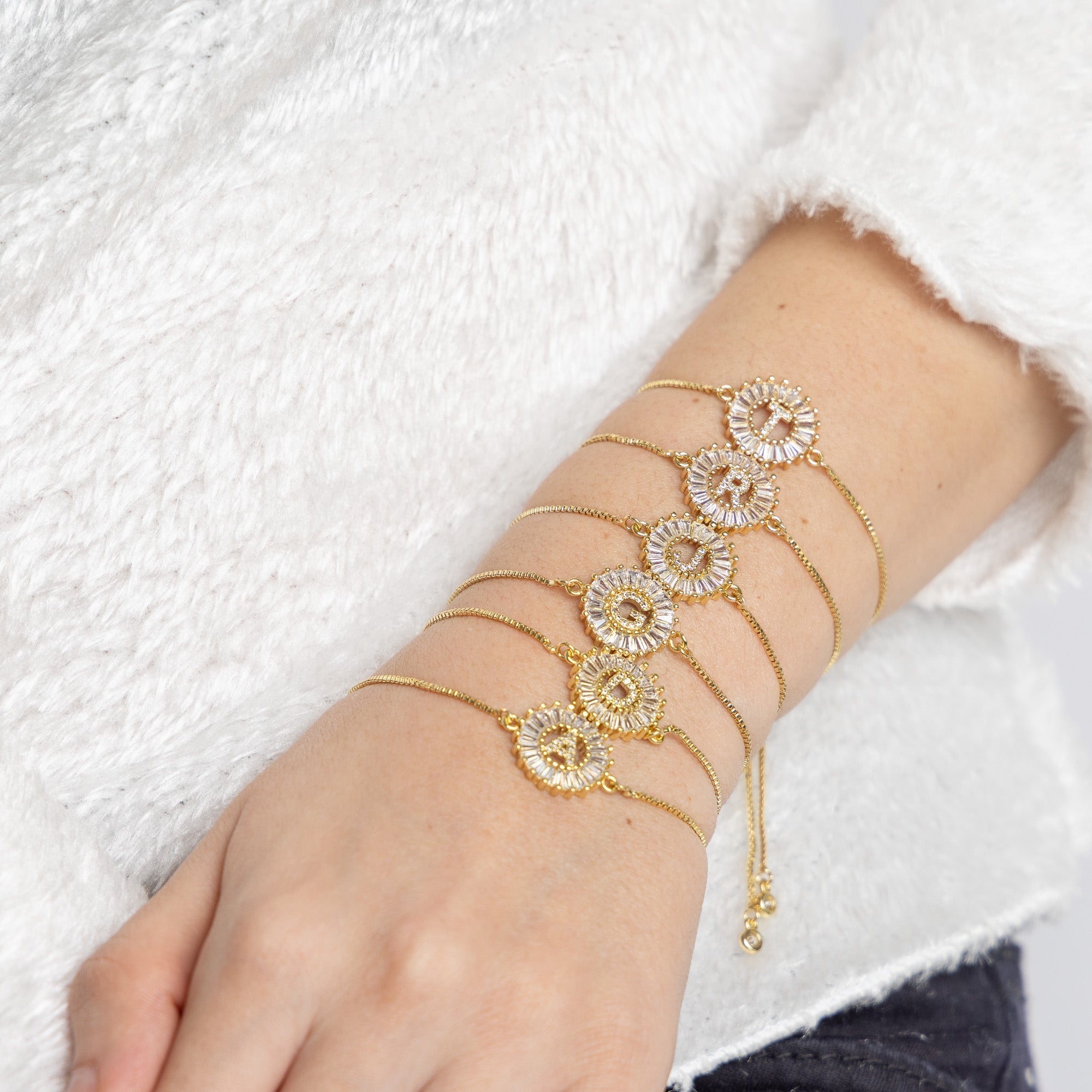 The Personalised Initial Necklace/bracelet - Upakarna The Personalised Initial Necklace/bracelet A Necklace Bracelet Drawstring bracelets Golden 3